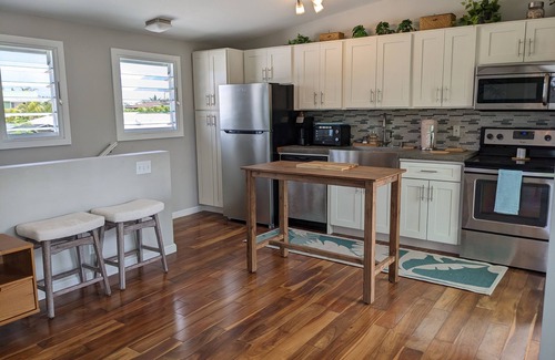 Coconut Grove Apartment | Light and breezy Kailua apartment