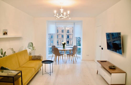 Pervomaysky District Apartment | Light and comfortable 1-bedroom apartment