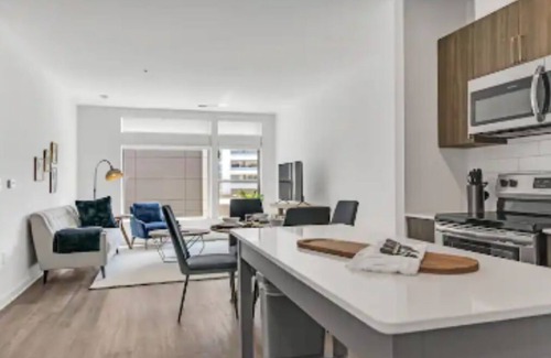 McLean Apartment | Light & Blue Elegance Cozy 2BR w Amenities, Tysons + Gym/Mall/Pool