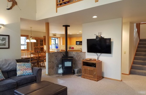 Black Butte Ranch House | Light, Bright And Updated home with beautiful back deck