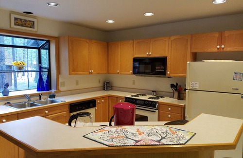 Black Butte Ranch House | Light, Bright And Updated home with beautiful back deck