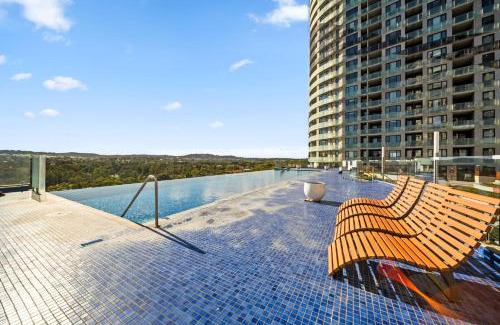 Gungahlin Apartment | Light-Filled 1-Bed Apartment with Pool & Gym