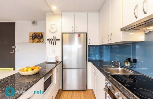 Elizabeth Bay Apartment | Light Filled 1BR Retreat with Car Park & Pool