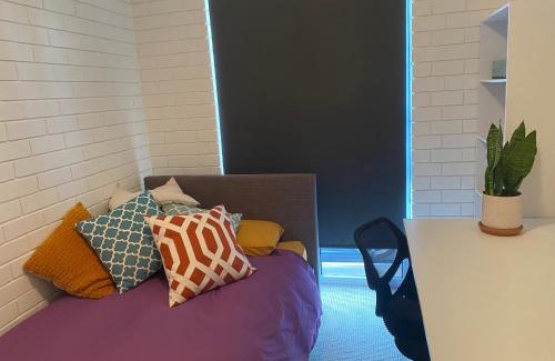 Forster Apartment | Light filled apartment near north one mile