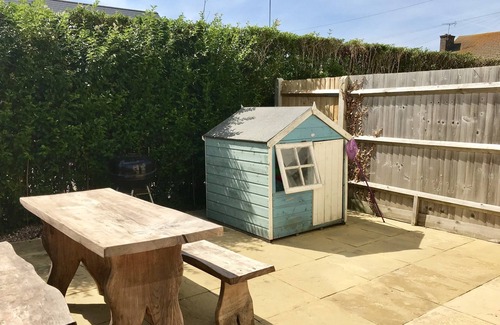 Worthing House | Light, modern townhouse with patio, a minute from beach; child- and pet-friendly
