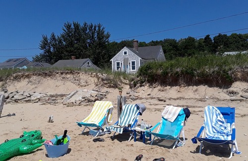 Wellfleet Cottage | Light on the Mayo in Wellfleet