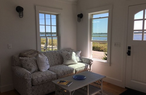 Wellfleet Cottage | Light on the Mayo in Wellfleet