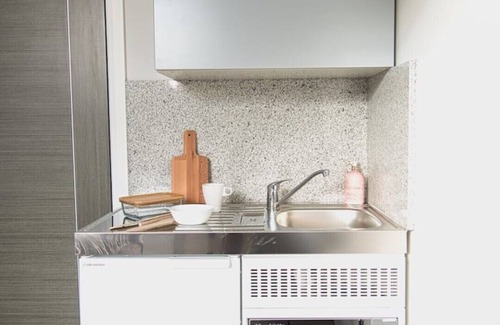 West Brompton Apartment | Light Studio Flat in Chelsea