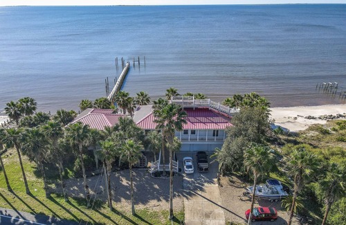 Carrabelle House | Lighthouse Beach is located on Carrabelle Beach! Beautiful Sunrises and Sunsets