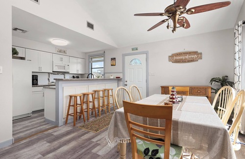 Terramar Beach House | Lighthouse: Canal-front house, fishing right off deck