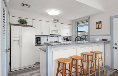 Terramar Beach House | Lighthouse: Canal-front house, fishing right off deck