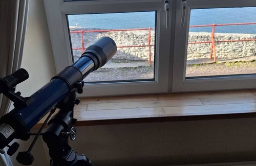 Trabolgan Cottage | Lighthouse Cottage with spectacular views!