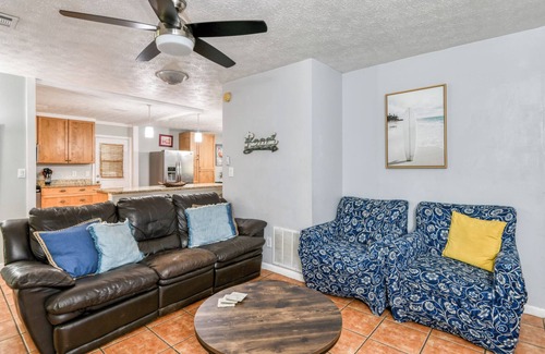 St. Augustine House | Lighthouse - Heated Pool & Firepit! Near: Amphitheatre, Historic Downtown, Beach