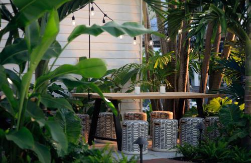 Old Town Hotel | Lighthouse Hotel - Key West Historic Inns