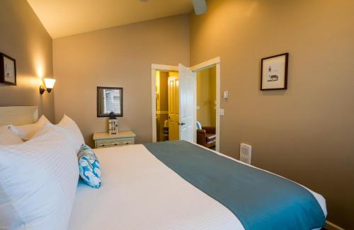 Downtown Cannon Beach Hotel | Lighthouse Inn