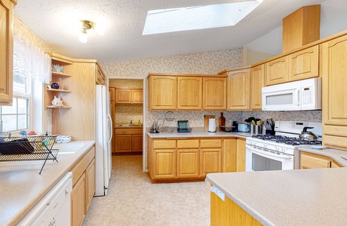 Nelscott House | Lighthouse-Inspired Home w/Ocean Views, Gas Fireplace, Fast WiFi - 2 Dogs OK
