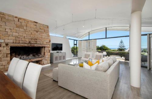Voelklip House | Lighthouse on Grotto