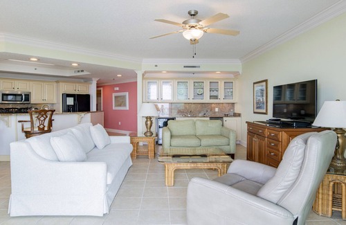 Orange Beach Condo | Lighthouse on the Bay, Beautiful 6th Floor Condo with Perdido Pass View!