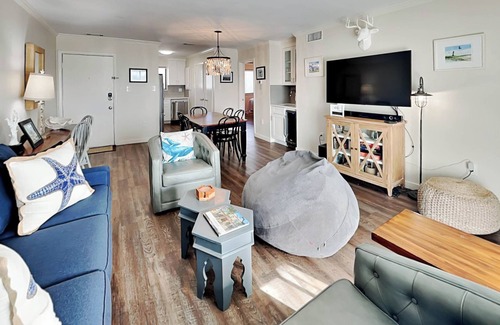 Tybee Island Condo | Lighthouse Point 9C | Top Floor, Bay Views, Pools!