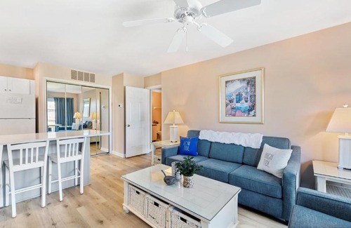 Caine Woods Villa | Lighthouse Point Villas