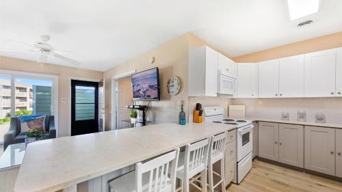 Caine Woods Villa | Lighthouse Point Villas