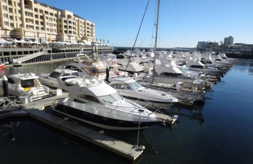 Glenelg Apartment | Lights Landing Apartments