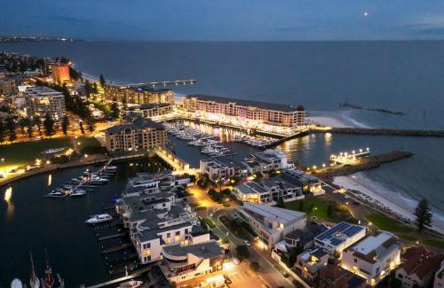 Glenelg Apartment | Lights Landing Apartments