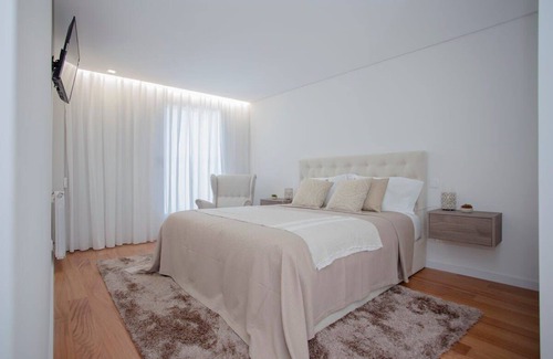 Oliveira do Douro Apartment | Liiiving in Porto | Luxury River View Apartment I