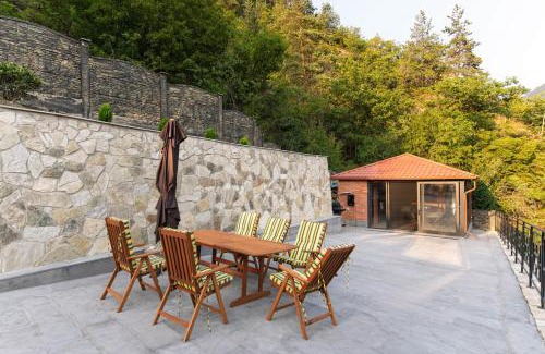 Likani House | Likani Verde