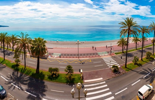 Les Baumettes Apartment | Like in a boat - 2 BR with big balcony in front of the sea