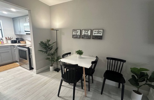 Deerfield Beach Apartment | Like New - Studio Apartment with Separate Kitchen, Wifi & DirectTV