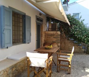 Galaxidi Villa | Liknon Guesthouse Villa