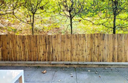 Waldeck-Sully Apartment | Lil Bretech - T2 avec terrasse, parking et WiFi