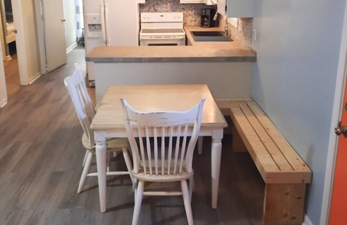 Sneads Ferry House | Lil Orphan Annie - Ocean View – 1-Min Walk to Beach – Large Deck & Dog Friendly!