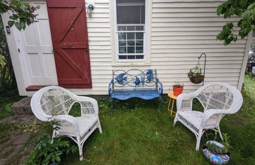 Vinalhaven House | Lilac Cottage a Little Gem on Cottage Street