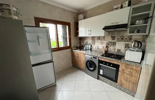 M'diq Apartment | Lilac's Garden vue piscine