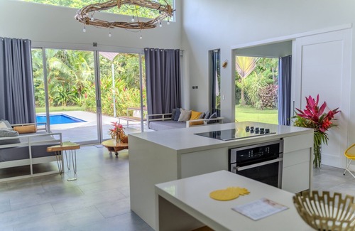 Cahuita House | Lilan Nature, Modern House N°1 with private swimming pool, Tennis and Pickleball