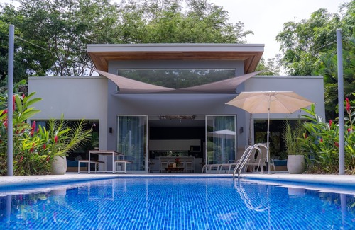 Cahuita House | Lilan Nature, Modern House N°1 with private swimming pool, Tennis and Pickleball