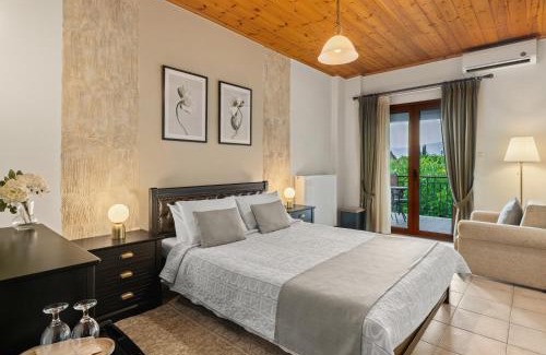 Lilaia Hotel | Lilea's Castle