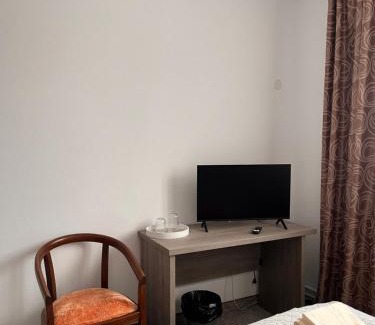 Anina House | Lili's