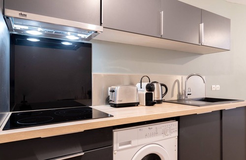 Lille Apartment | Lille Centre: 2bed 2bath apartment!