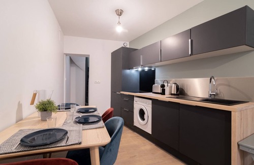 Lille Apartment | Lille Centre: 2bed 2bath apartment!