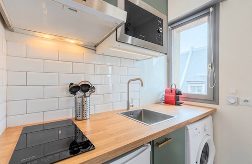 Lille Centre Ville Apartment | Lille Hypercentre equipped studio for 2 people!