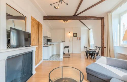 Saint-Maurice Pellevoisin Apartment | Lille St Maurice- 7min from train !