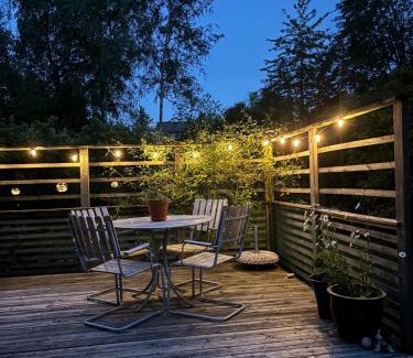 Jorlanda House | Lillebo - Idyllisk stuga med närhet till hav och stad