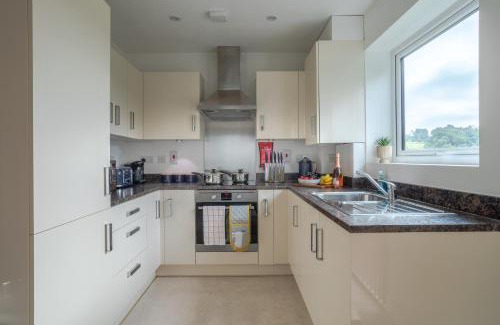 Hemel Hempstead Apartment | LillyRose Apartments - Hemel Hempstead, Free Parking, Free Wi-Fi