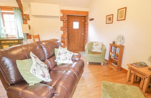 Bont Newydd House | Lily Cottage