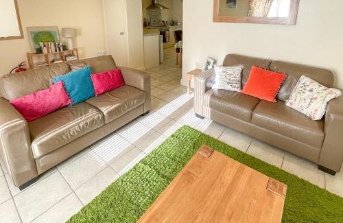 Nassington House | Lily Pad 8 - Uk43918