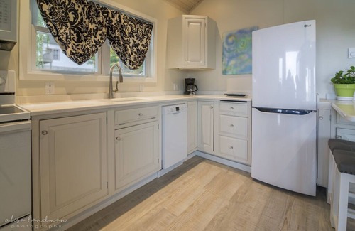 Sturgeon Bay Cottage | Lily Pad, a Door County Waterfront Cottage in Sturgeon Bay