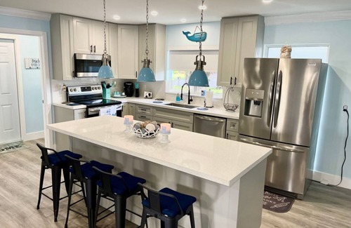 Caloosahatchee House | LILY'S BEACH HOUSE - POOL HOUSE WITH DIRECT RIVER ACCESS